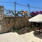 Luna Hotel Dhërmi