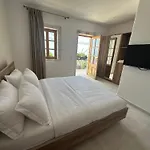 Luna Hotel