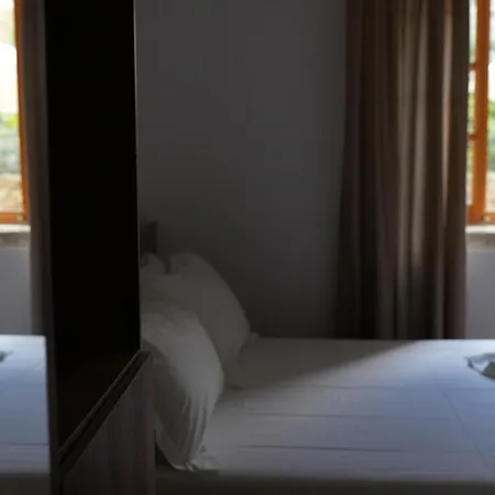 Hotel Guest House Dhermi Dhërmi