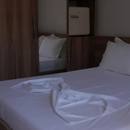 Hotel Guest House Dhermi *
