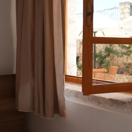 Hotel Guest House Dhermi *